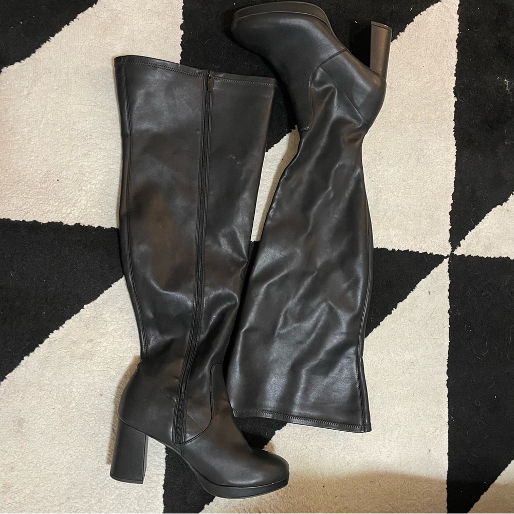 NWOT Thigh-High Black Leather Platform Heel Boots